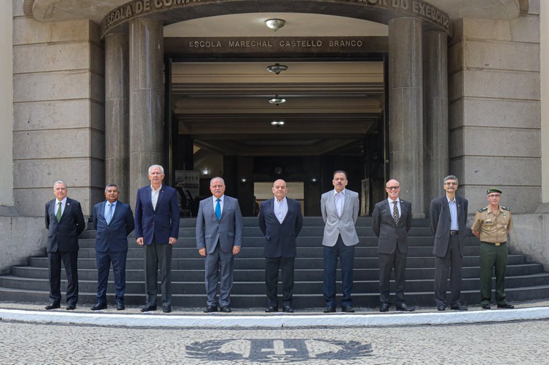 Diretor-Geral do Censipam é homenageado nos 120 anos da ECEME e demonstra interesse em pesquisas na Amazônia