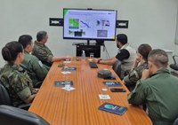 Militares da Força Aérea Brasileira visitam Centro Regional do Censipam em Manaus
