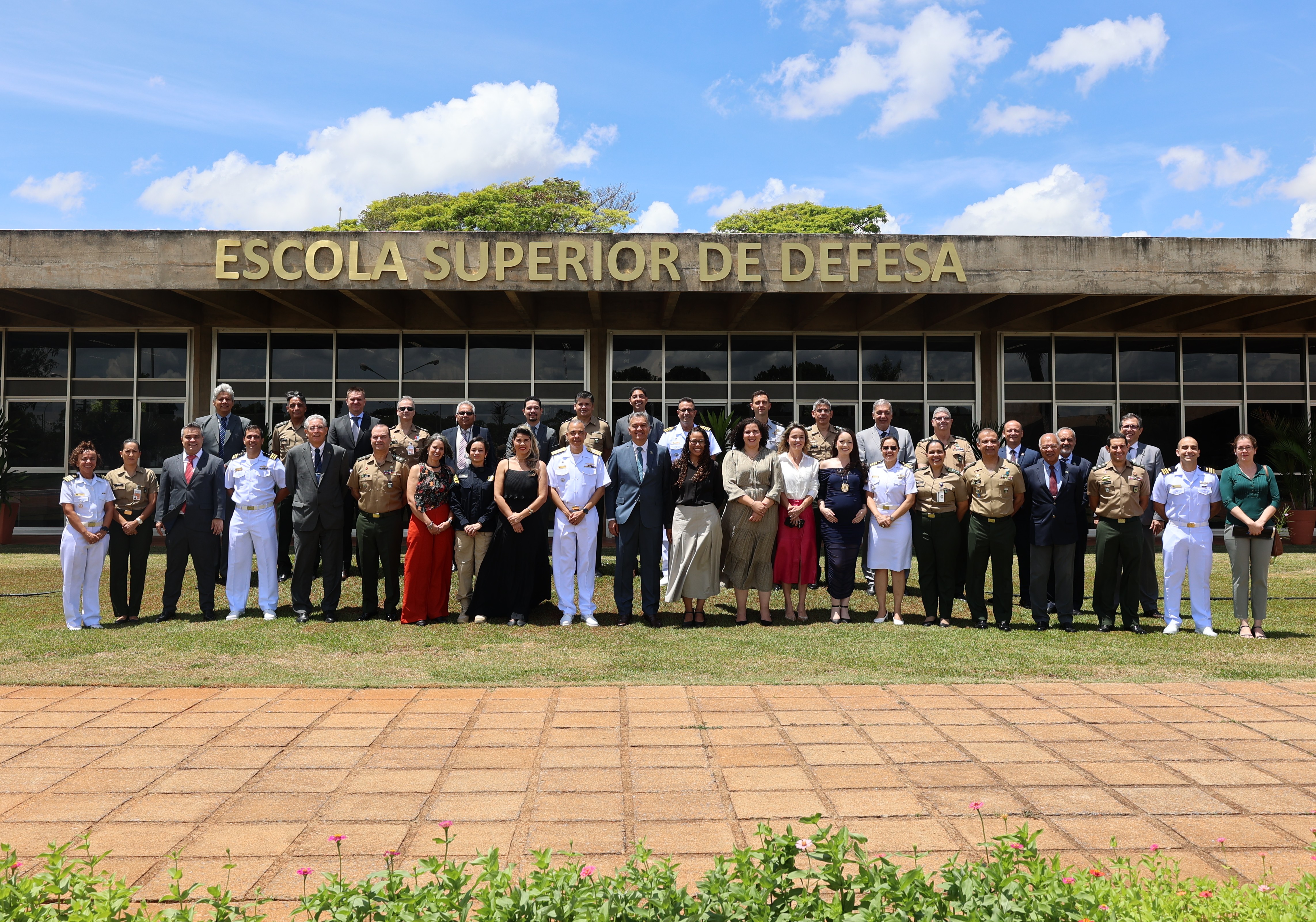 Servidor do Censipam conclui Curso de Logística Estratégica e Defesa e destaca integração entre teoria e prática