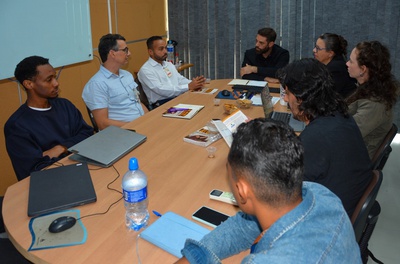 cetem-recebe-comitiva-anm-ft2.jpg