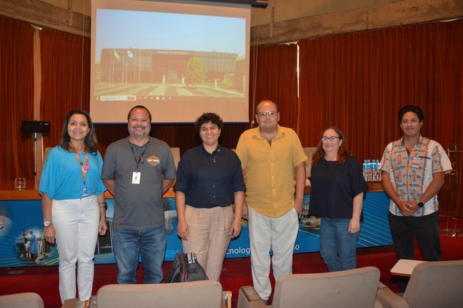 Dra. Silvia França (CETEM), Prof. Fabiano Faulstich (Museu Nacional/UFRJ), Dra. Caroline Brigido (CETEM), Dr. Otávio da Fonseca Martins Gomes (Coordenador do PCI/MCTI), Dra. Antonieta Middea (CETEM) E Dr. Gabriel Barrios (Metalmat/UFRJ)