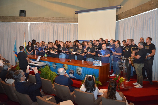 Apresentação conjunta dos corais