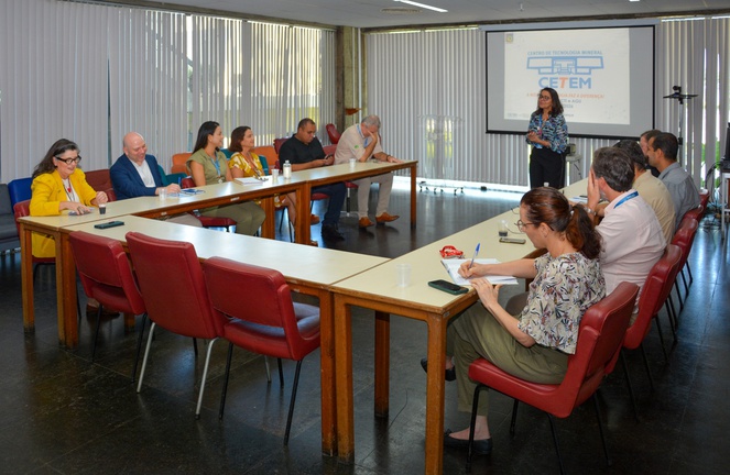 Reunião institucional