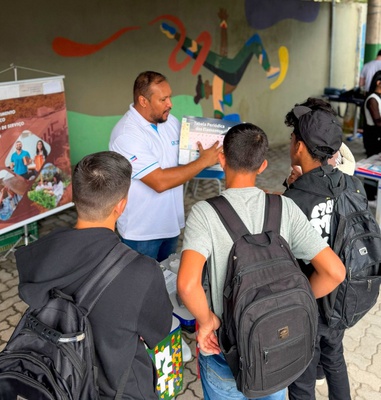 cetem-participa-feira-regional-de-profissoes-es-ft2.jpg