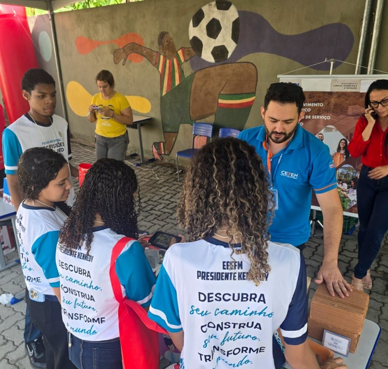 cetem-participa-feira-regional-de-profissoes-es-ft3.jpg
