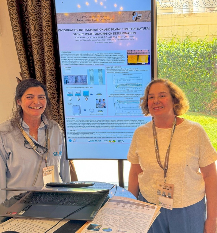 Nuria Castro (CETEM) e Dra. Heloísa B. O. Frascá (IPT-SP)