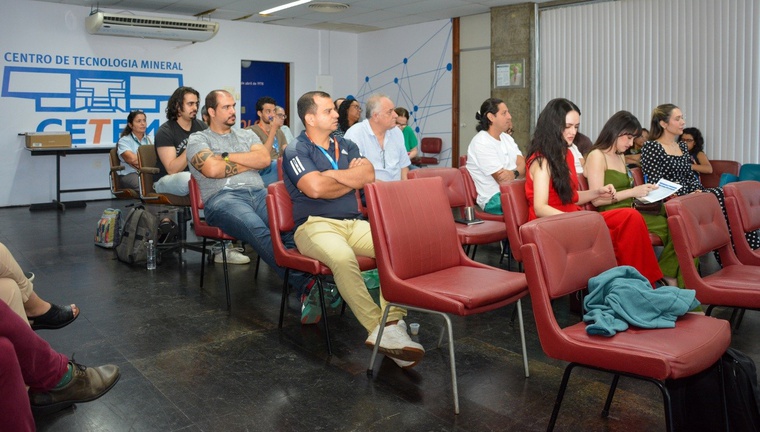 Palestra “Estratégias de conexão com o mercado e criação de startups para pesquisadores acadêmicos”