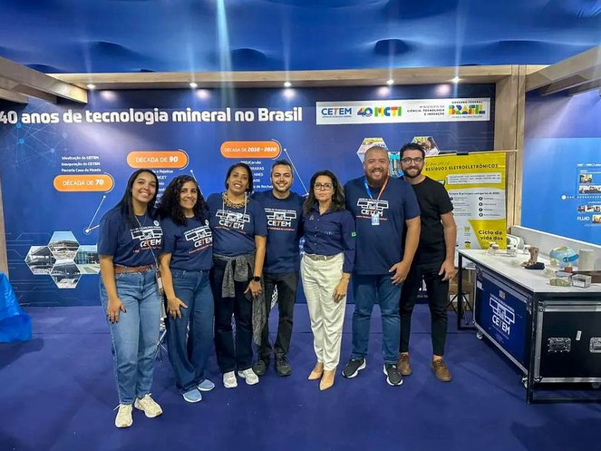 Equipe do CETEM na Reunião da SBPC