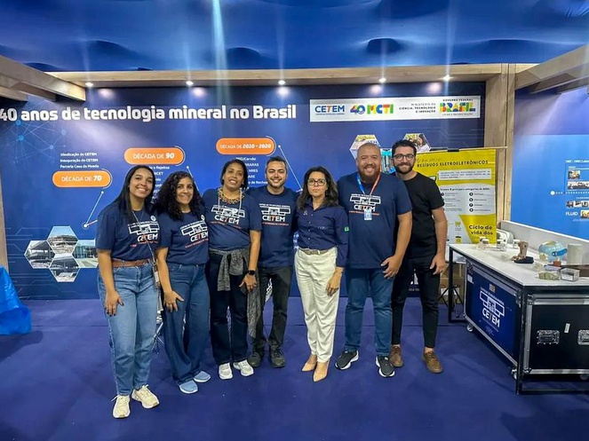 Equipe do CETEM na Reunião da SBPC