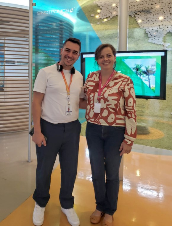 Josué Graton (SINCTRONICS) e Lúcia Helena Xavier ( CETEM)