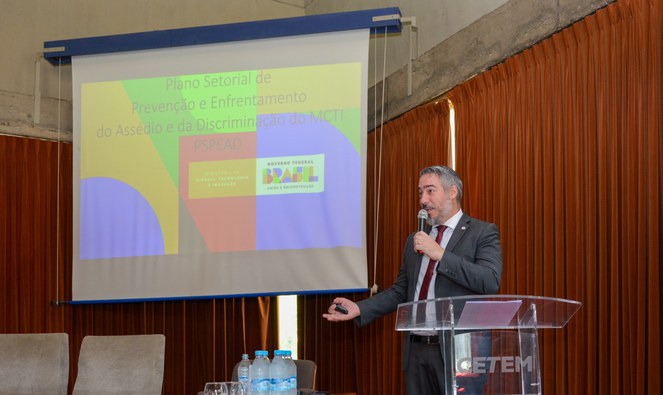 Fernando Roriz Marques (Chefe da Assessoria Especial de Controle Interno – AECI)