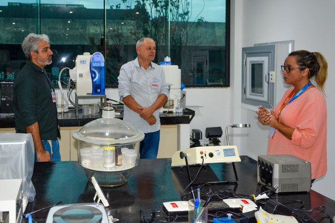 Visita às instalações laboratoriais