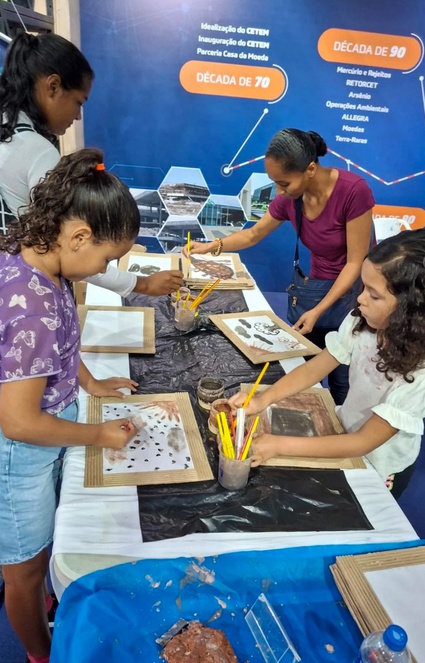 A nova geração no estande do CETEM