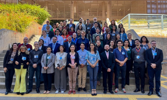 Participantes do evento reunidos