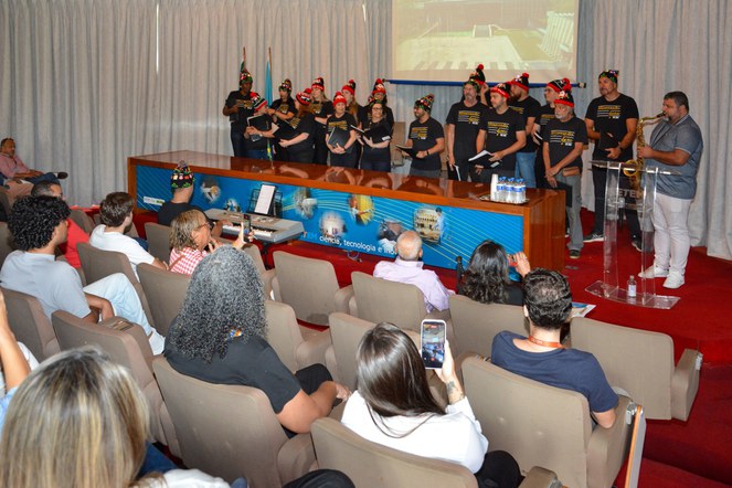 Coral Minerando Sons