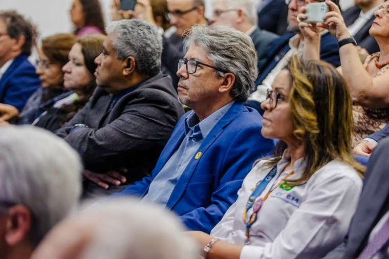 Silvia França (Diretora – CETEM)