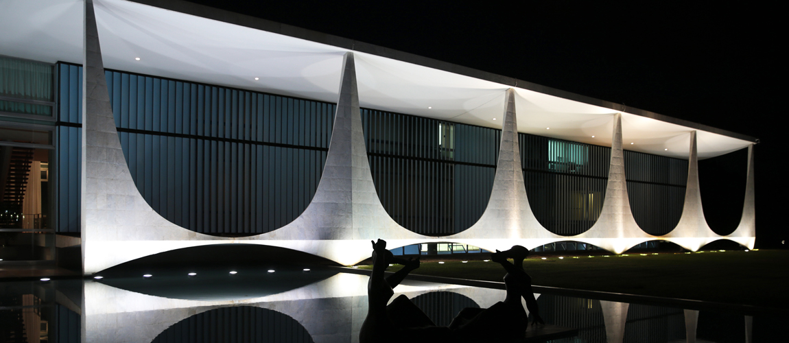 Um texto alternativo (texto alt) é utilizado para substituir uma imagem, quando a imagem não puder ser vista