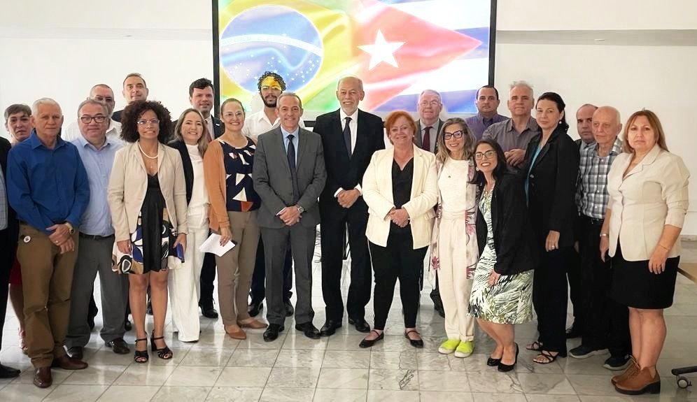 CETENE firma acordos em áreas estratégicas durante visita de comitê brasileiro a Cuba