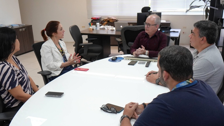 O CETENE recebeu, na tarde da última terça-feira (19), a visita da diretora do Centro de Tecnologia da Informação Renato Archer, Juliana Kelmy Macário.