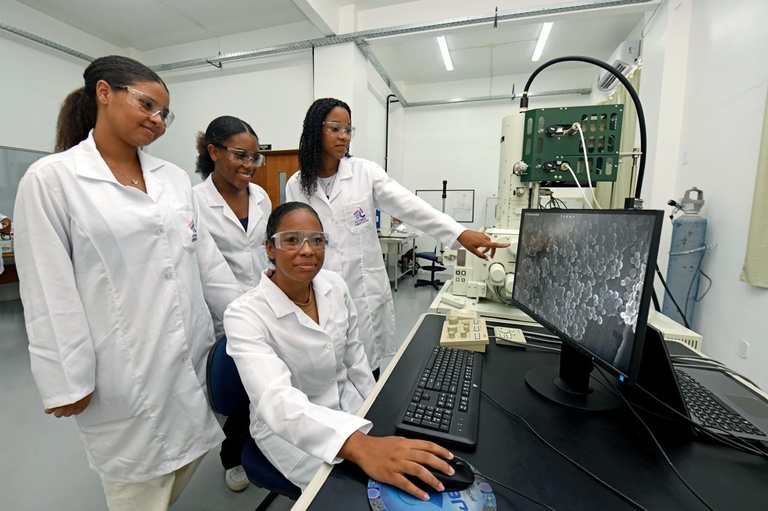 Futuras Cientistas_Divulgação (2).jpeg