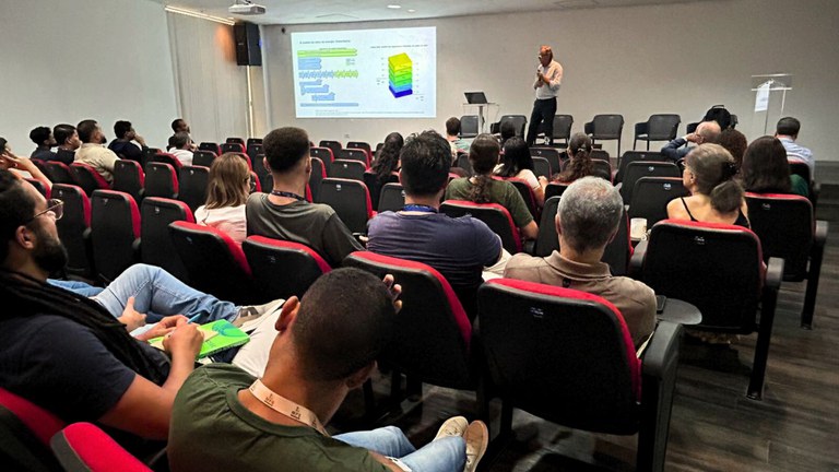 Palestra Escola-Frabrica Energia Solar Social-2026.jpg