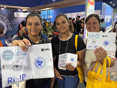 População visita estande do Cetene na SBPC