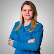 Alessandra Gonsales.png