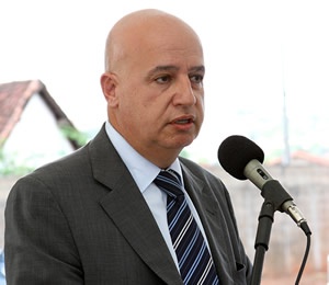Valdir Simão