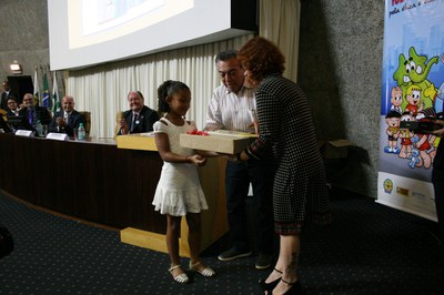 Iniciativa contou com a participação de 2,5 mil escolas públicas e privadas e recebeu mais de 12 mil trabalhos