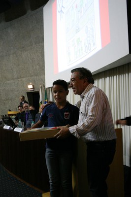 Iniciativa contou com a participação de 2,5 mil escolas públicas e privadas e recebeu mais de 12 mil trabalhos