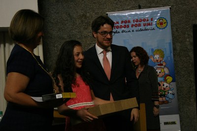 Iniciativa contou com a participação de 2,5 mil escolas públicas e privadas e recebeu mais de 12 mil trabalhos