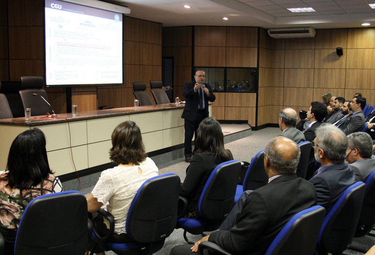 CGU fiscalizará os 26 estados e o Distrito Federal