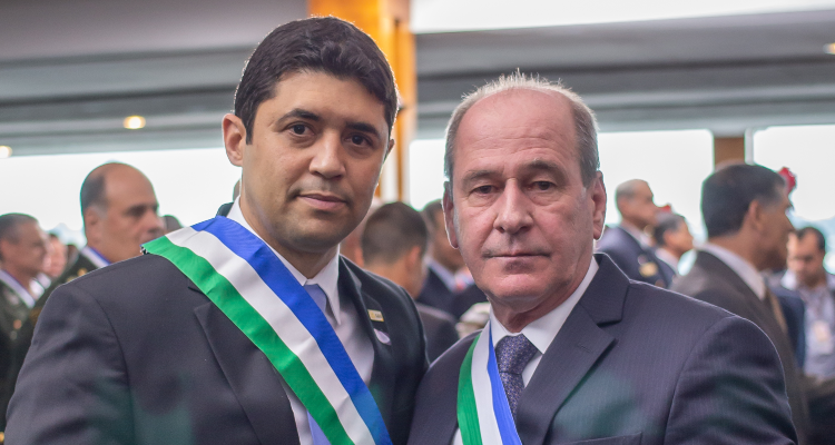 Ministro da CGU recebe medalha da Ordem do Mérito da Defesa
