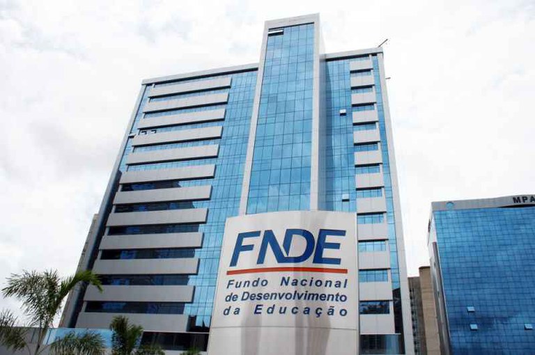 CGU e FNDE firmam cooperação técnica para malha fina na prestação de contas
