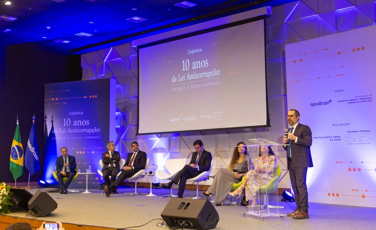 Ministro da CGU defende maior coordenação entre os órgãos na aplicação da LAC