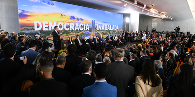 Ministro da CGU participa do ato da Democracia Inabalada promovido pelos Três Poderes Federais