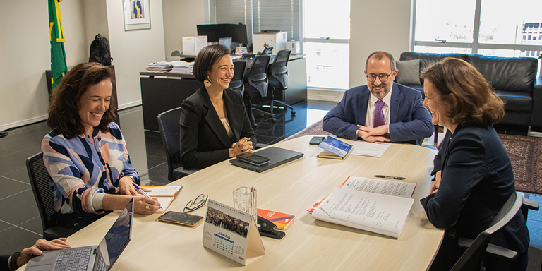 CGU recebe diretora de governança pública da OCDE para estreitar parcerias na promoção da integridade