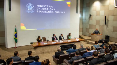Ministro da CGU participa de lançamento de ferramenta voltada à divulgação de dados de programa de compras de segurança pública