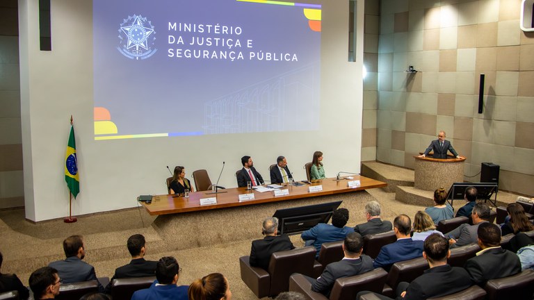 Ministro da CGU participa de lançamento de ferramenta voltada à divulgação de dados de programa de compras de segurança pública
