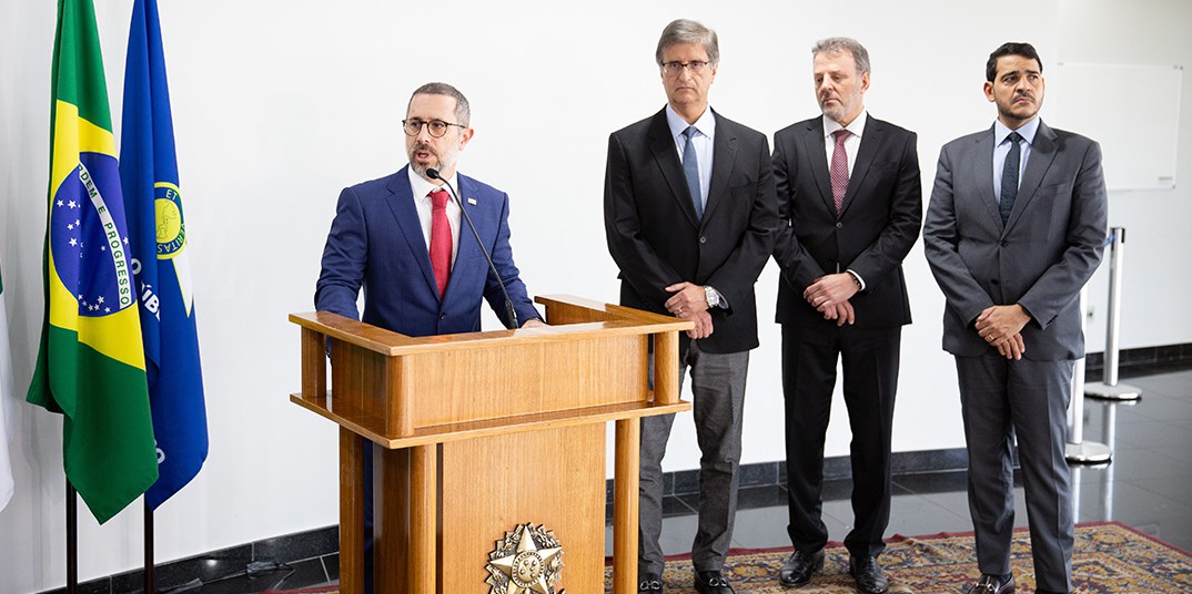 Objetivo é fomentar a atuação coordenada entre os três órgãos na condução de negociações e celebração de acordos de leniência com pessoas jurídicas envolvidas em atos de corrupção e outros ilícitos contra a administração pública