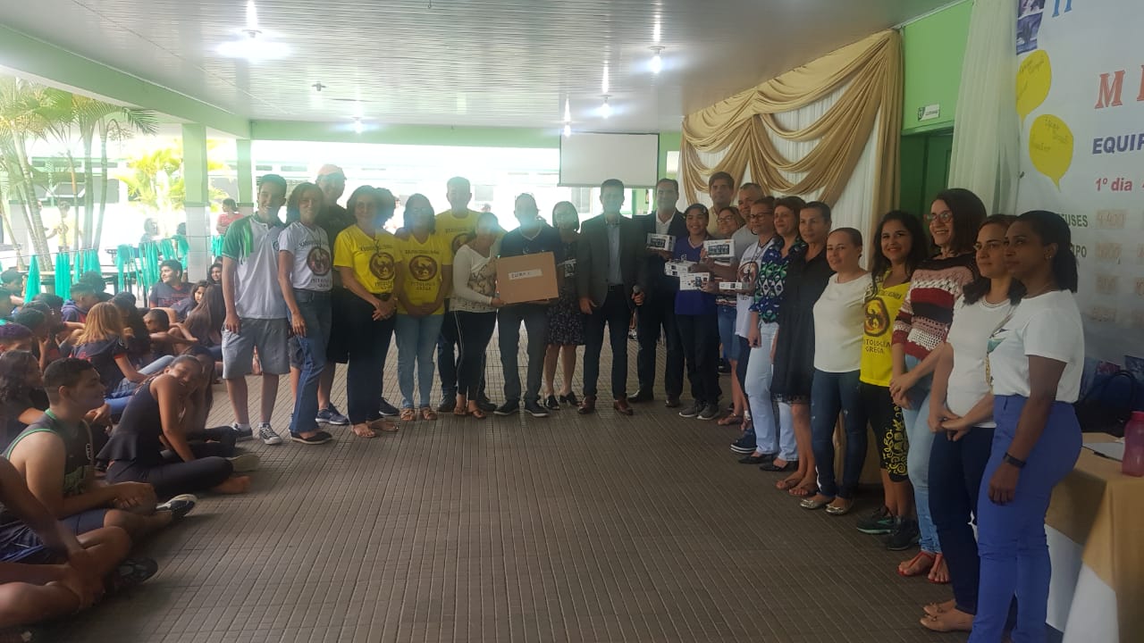 Entrega da premiação a escola vencedora do CDR - categoria Mobilização- Escola Cidadã - Itabuna-BA