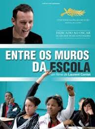 Entre os muros da escola