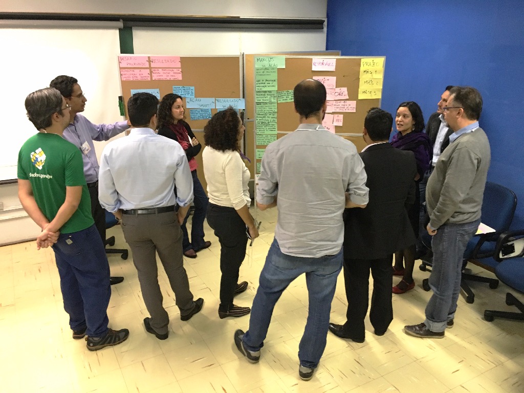 dados 2 foto grupo.jpg