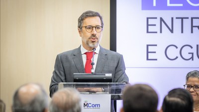 Ministro Palestrando.jpg