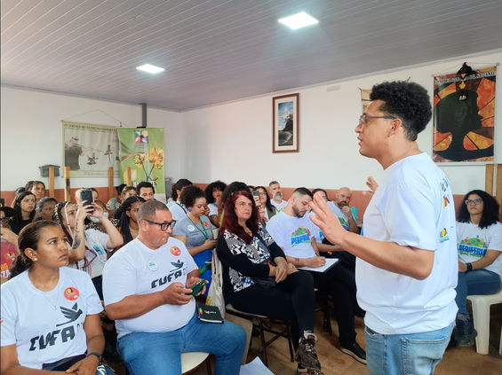 Secretário Nacional de Periferias, Guilherme Simões, apresenta a Estratégia Periferia sem Risco e a iniciativa de Plano Comunitário de Redução de Risco do Ministério das Cidades (Foto: Leandro Vaz)