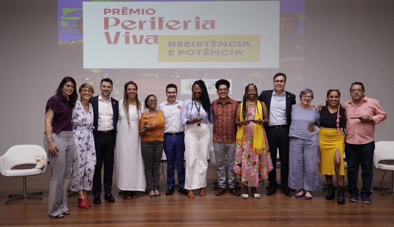 Cerimônia homenageia vencedores do Prêmio Periferia Viva