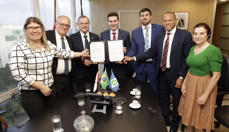 Ministério das Cidades autoriza retomada de obras paralisadas em mais seis estados