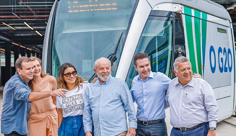 Ministro das Cidades participa de entrega do BRT Transbrasil no Rio de Janeiro