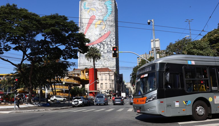 Imagem de ônibus do transporte público