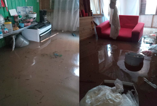 Na foto imagens do alagamento na casa de Nair